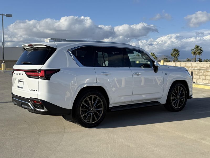New 2026 Lexus LX 700h F SPORT HandlingImage 11