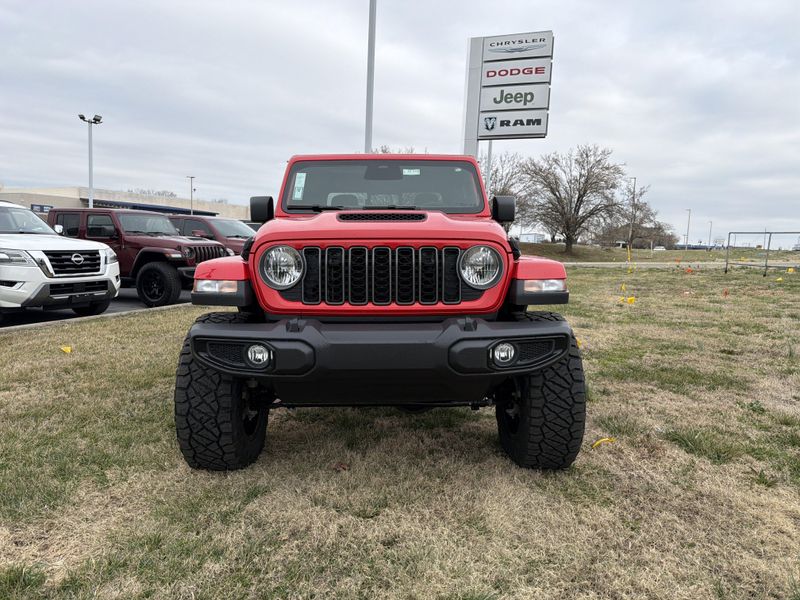 New 2026 Jeep Gladiator Sport S 4x4Image 2