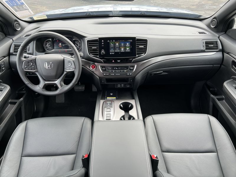 2025 Honda Passport EX-LImage 25
