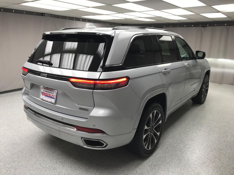 Used 2022 Jeep Grand Cherokee OverlandImage 3