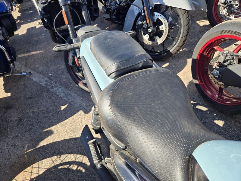 USED 2025 KAWASAKI ELIMINATOR Image 4