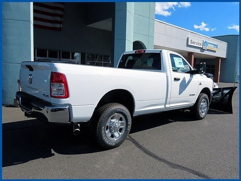 2022 RAM 3500 Tradesman w/PlowImage 6