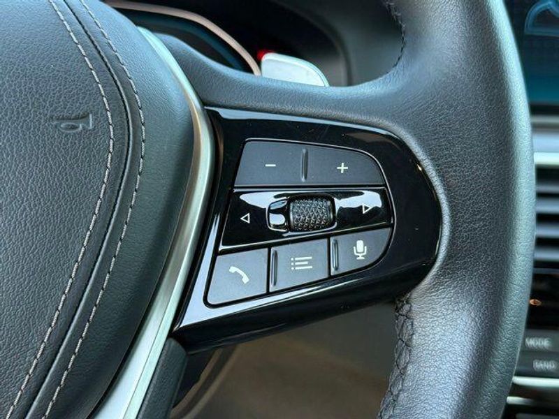 Used 2023 BMW 5 Series 530e iPerformanceImage 25