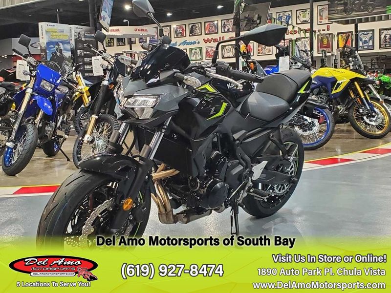 2024 Kawasaki ER650PRFNL-GY2  in a METALLIC MATTE DARK GRAY/METALLIC SPARK BLACK exterior color. Del Amo Motorsports of South Bay (619) 547-1937 delamomotorsports.com 