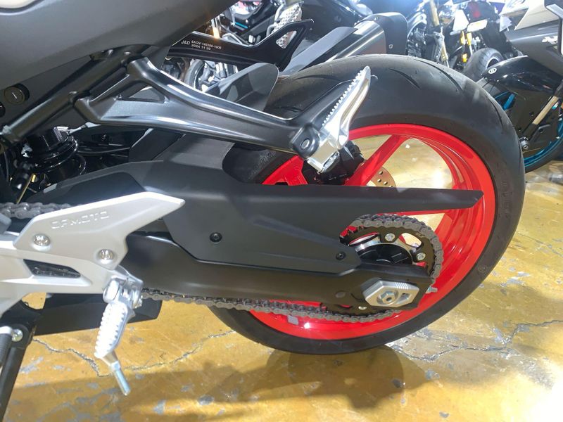 New 2025 CFMOTO 450SS Image 12