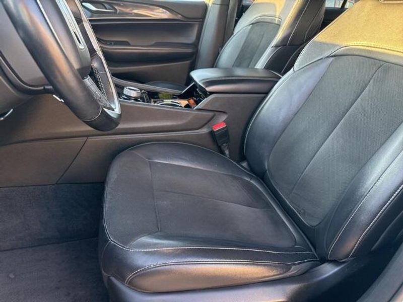 Used 2021 Jeep Grand Cherokee L AltitudeImage 8