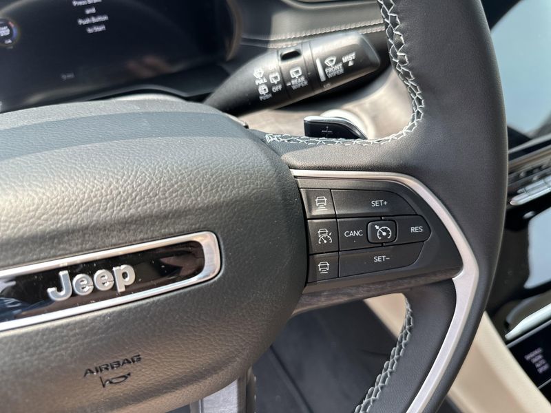 2025 Jeep Grand Cherokee Limited 4x4Image 26