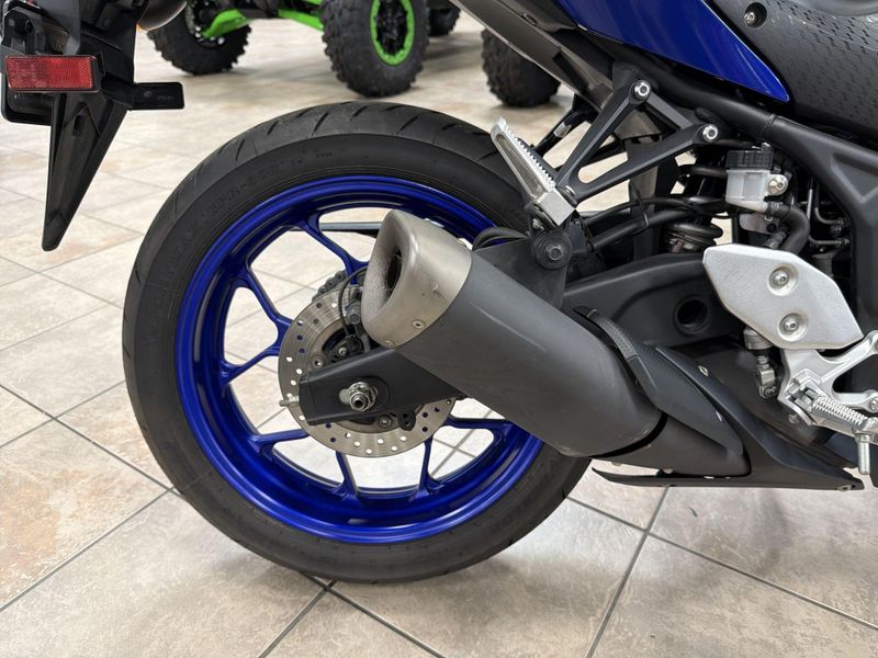 Used 2023 Yamaha YZF-R3 ABS Image 21