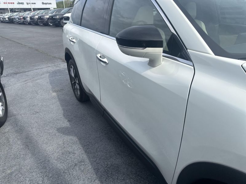 2023 INFINITI QX60 LuxeImage 5
