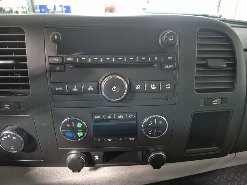 2011 Chevrolet Silverado 1500 LTImage 25