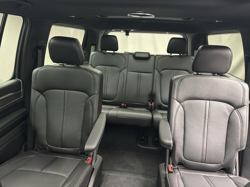 2026 Jeep Grand Wagoneer Upland 4x4Image 13