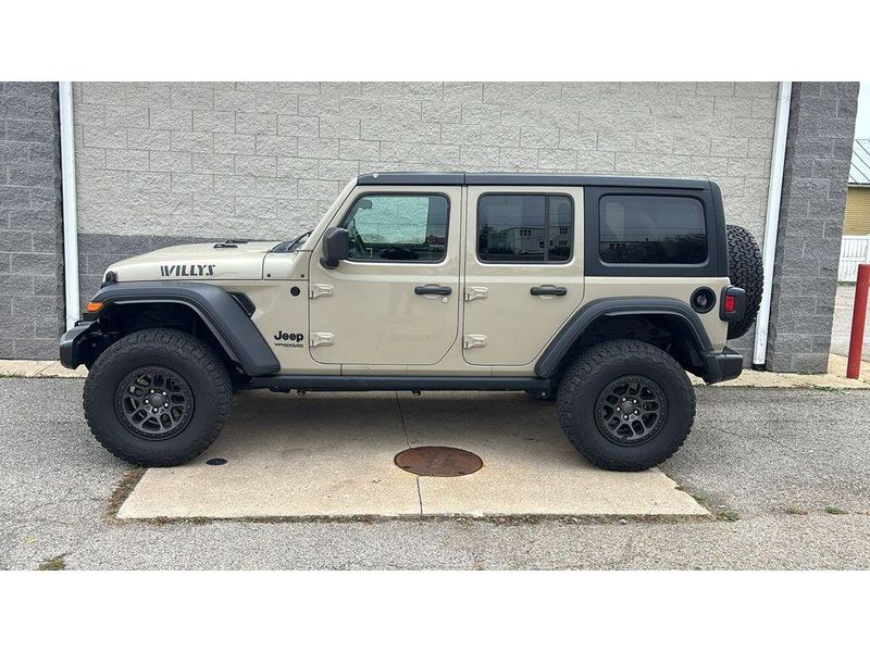 Used 2022 Jeep Wrangler Unlimited WillysImage 2