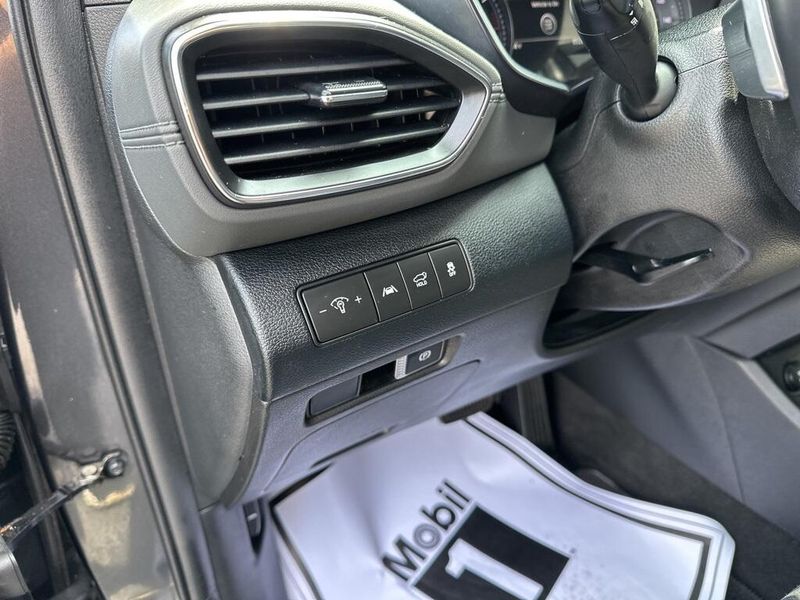 Used 2023 Hyundai Santa Fe SELImage 24