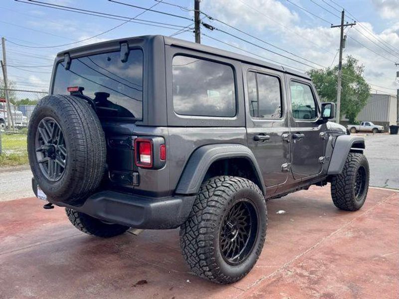 Used 2025 Jeep Wrangler Sport SImage 5