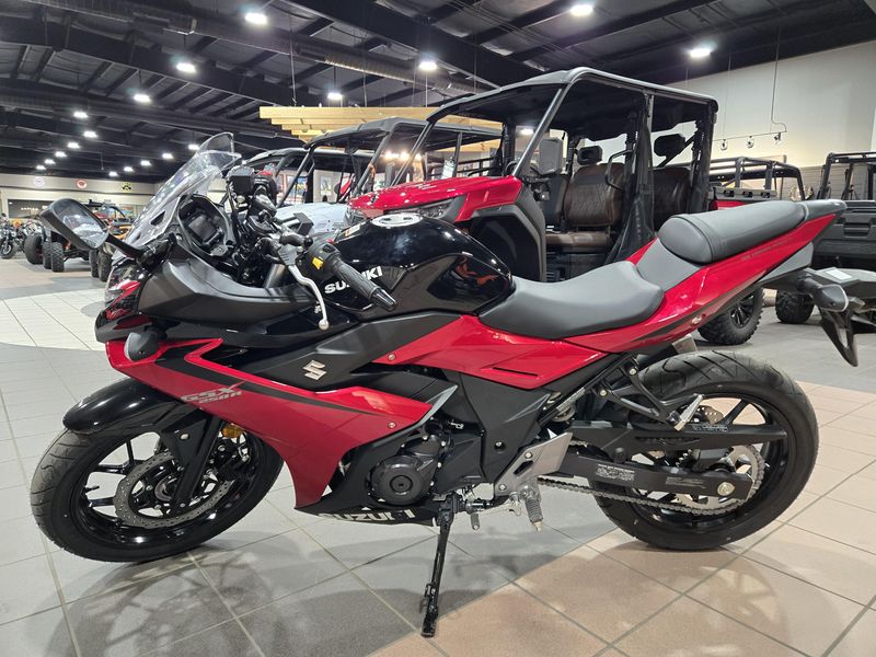 NEW 2025 SUZUKI GSX 250R ABS Image 3