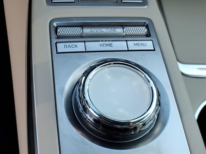 Used 2024 Genesis GV70 2.5TImage 23