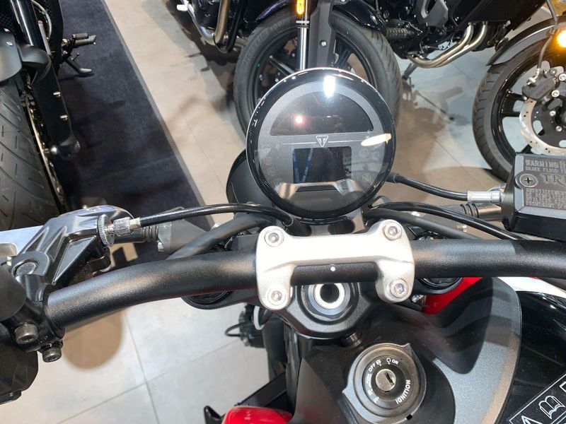 New 2025 Triumph TRIDENT 660 Image 6