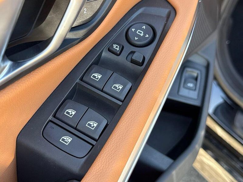 New 2026 BMW 3 Series 330i xDriveImage 15