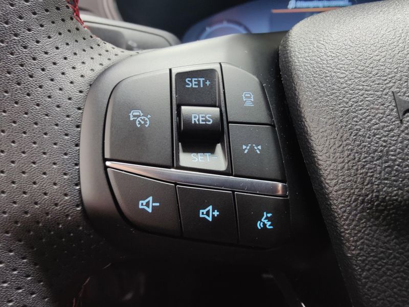 Used 2024 Ford Escape ST-Line Select AWD w/Tech #2 PkgImage 34