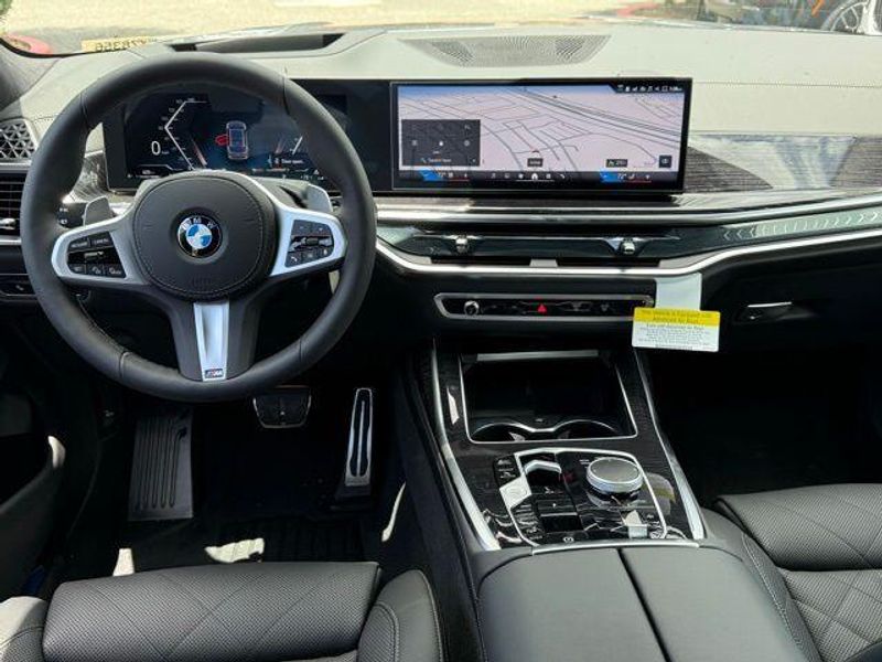 New 2027 BMW X7 xDrive40iImage 48