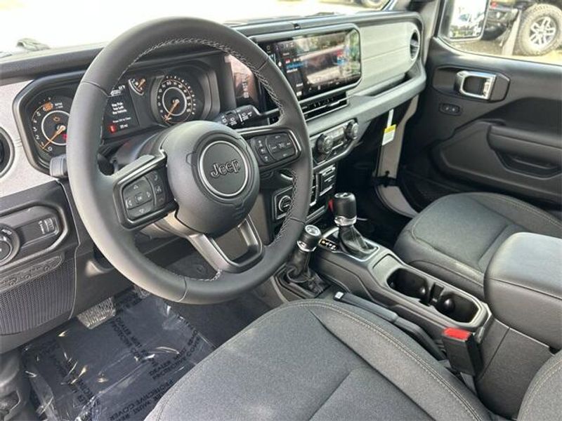 New 2026 Jeep Wrangler 4-door Sport SImage 15
