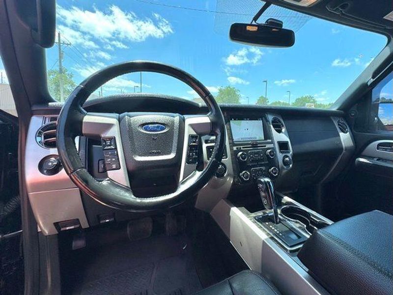 Used 2017 Ford Expedition EL LimitedImage 9