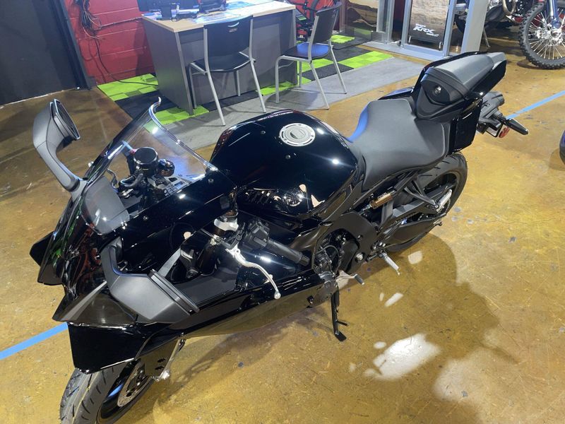 New 2027 Yamaha YZF-R9 Image 13