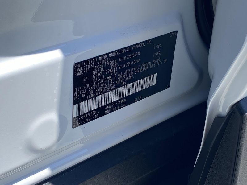 New 2025 Toyota RAV4 Hybrid XLE PremiumImage 20
