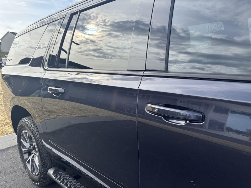 Used 2022 Chevrolet Suburban Z71Image 5