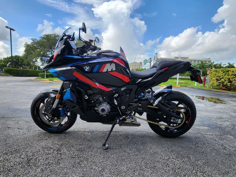 2025 BMW M 1000 XRImage 5