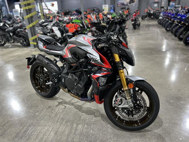 Used 2022 Mv Agusta BRUTALE 1000 NURBURGRING Image 2