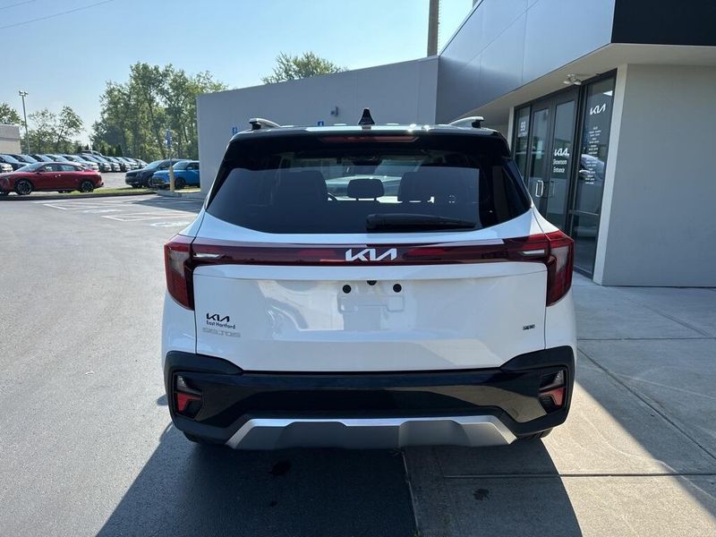 Used 2024 Kia Seltos SXImage 6