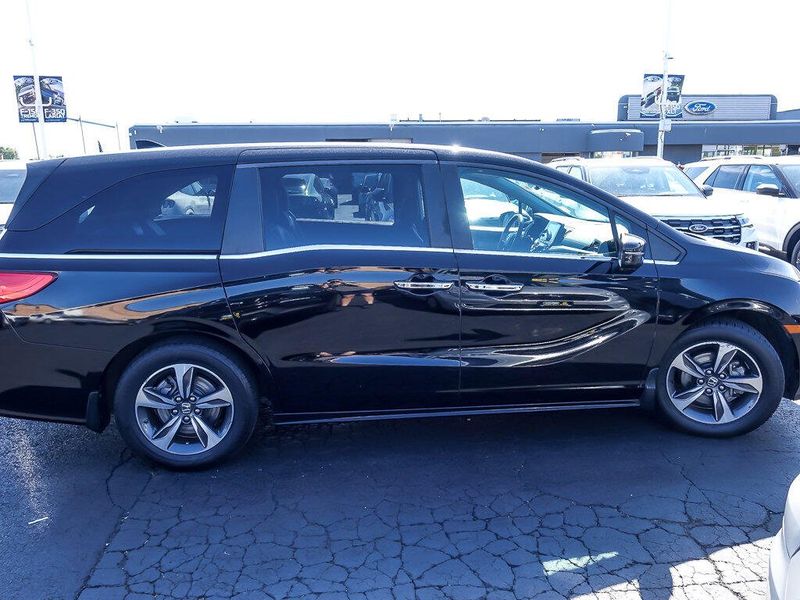 2018 Honda Odyssey Touring photo 7