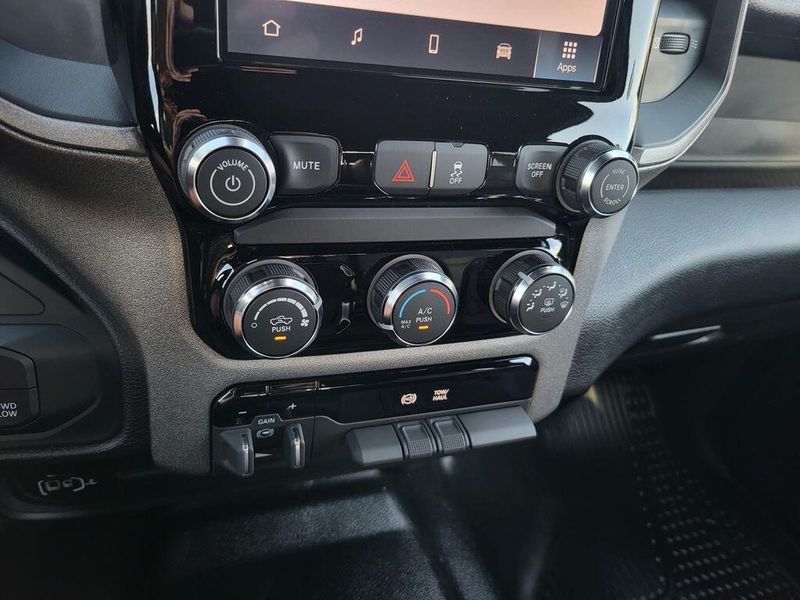 2025 RAM 2500 Tradesman Crew Cab 4x4 6