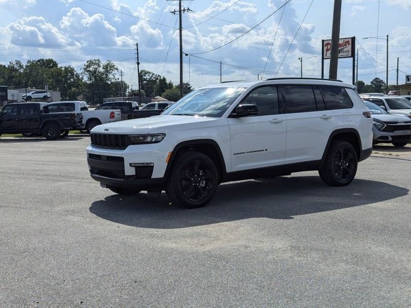 2024 Jeep Grand Cherokee L Limited 4x2Image 7