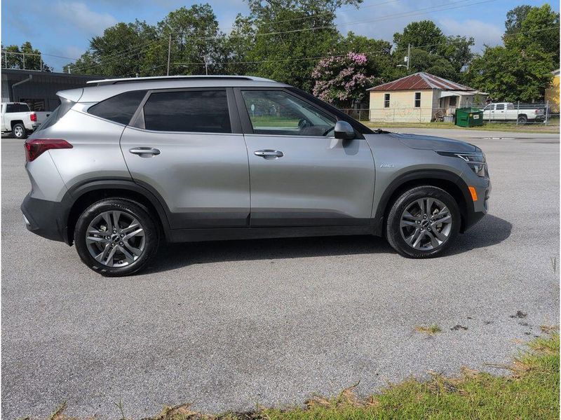 2023 Kia Seltos SImage 6