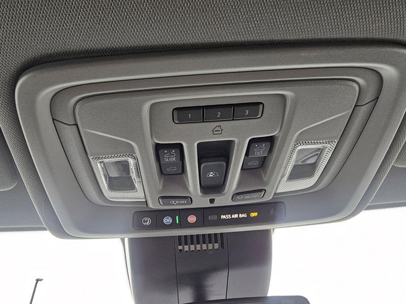 Used 2025 Chevrolet Silverado 1500 RSTImage 16