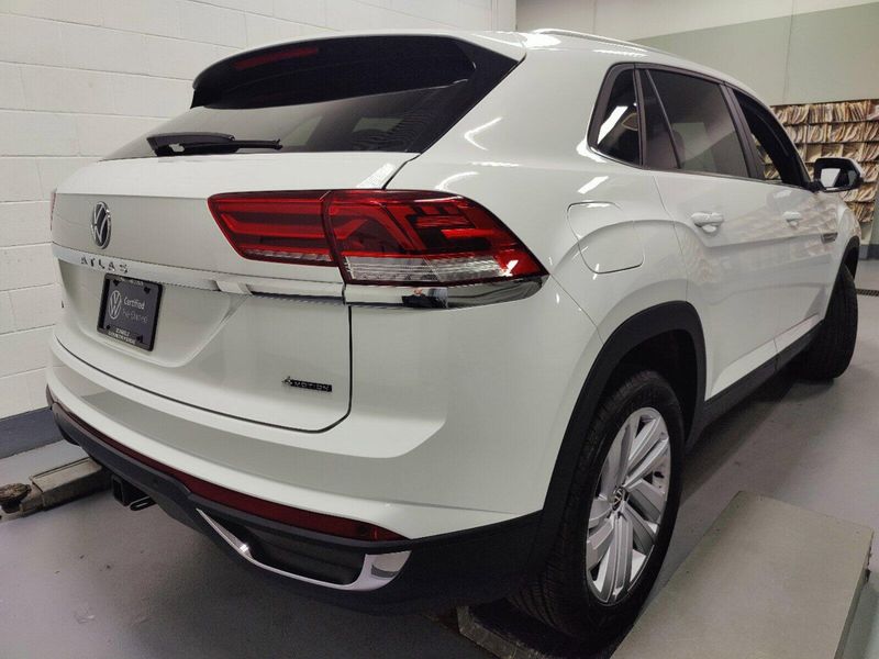 2023 Volkswagen Atlas Cross Sport V6 AWD SE w/Technology/SunroofImage 12