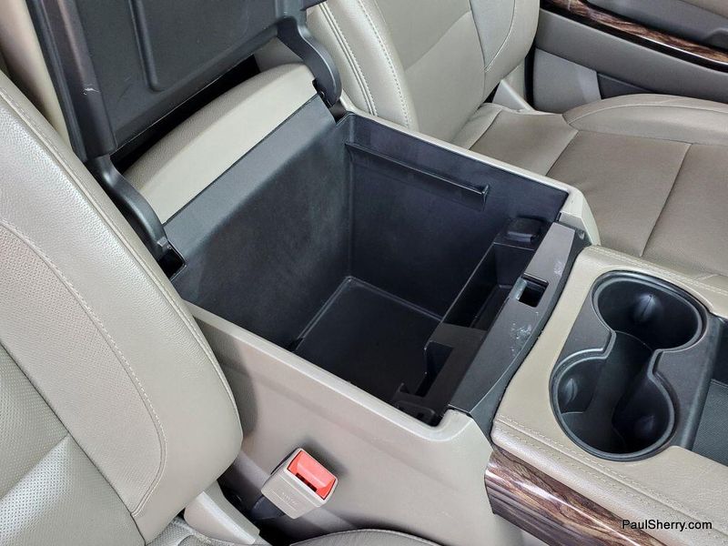 Used 2017 GMC Yukon XL SLTImage 47