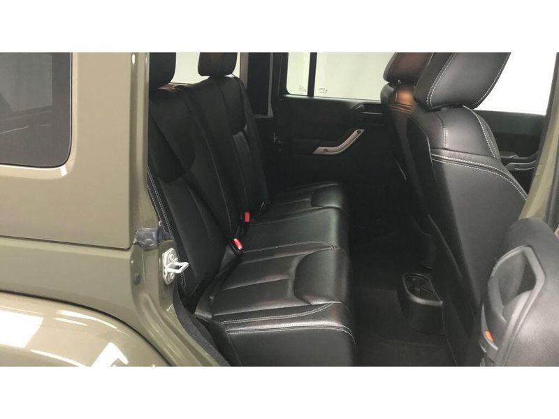 Used 2015 Jeep Wrangler JK Unlimited SaharaImage 15