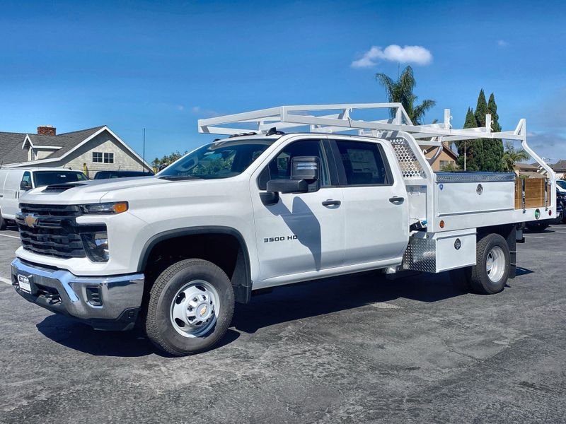 New 2025 Chevrolet Silverado 3500HD CC Work TruckImage 2