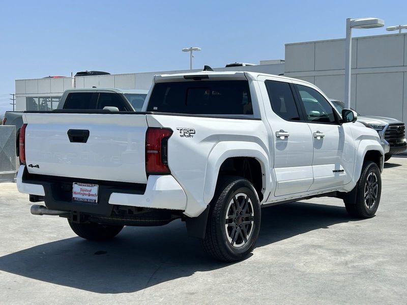 2024 Toyota Tacoma TRD SportImage 3