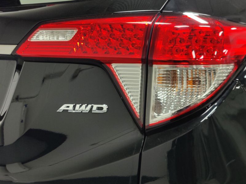2022 Honda HR-V EX AWD w/SunroofImage 5