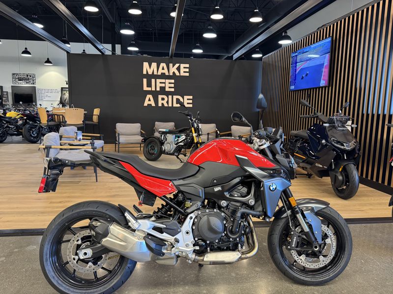 2024 BMW F 900 R - RACING RED 