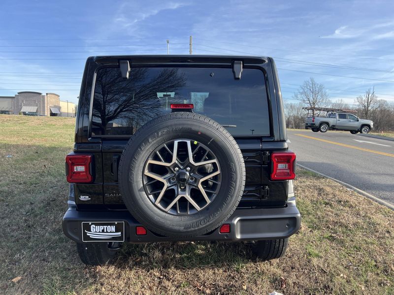 New 2026 Jeep Wrangler 4-door SaharaImage 6