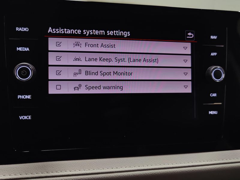 Used 2025 Volkswagen Taos SEL AWD w/Sunroof & NavImage 8