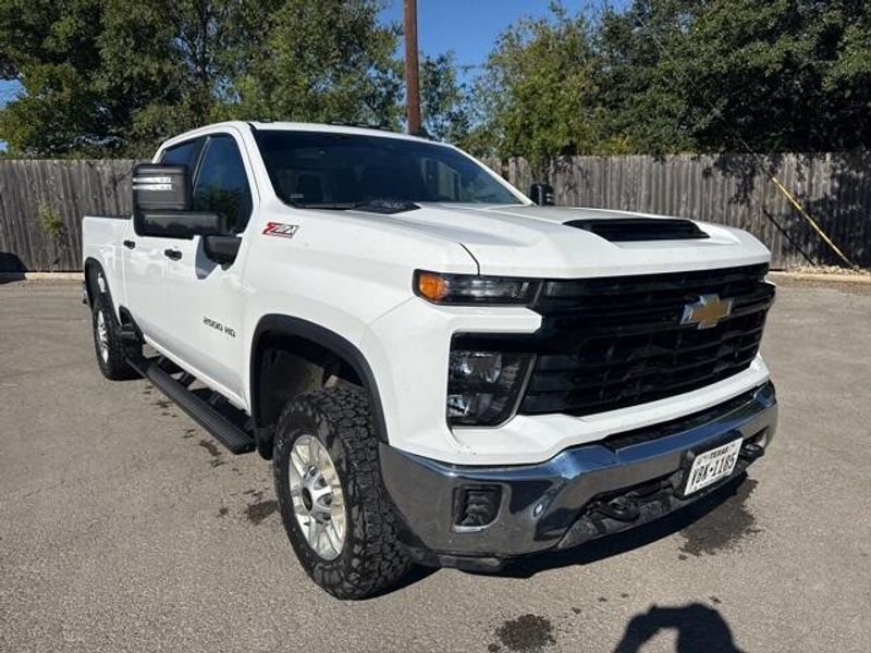 2024 Chevrolet Silverado 2500HD Work Truck photo 3