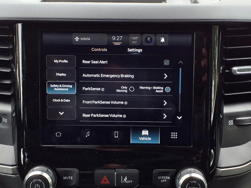 2025 Ram 1500 Tradesman photo 9