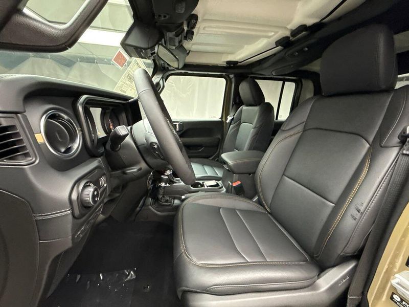 New 2025 Jeep Gladiator High Tide 4x4Image 7