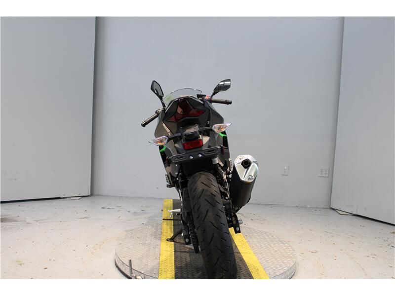 2023 Kawasaki NINJA 400 Image 4